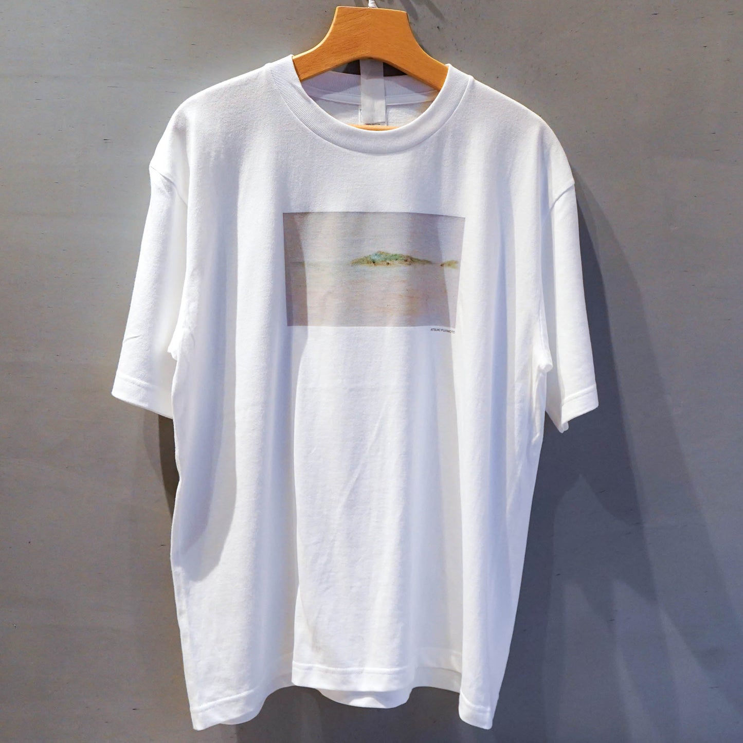 藤本純輝 |  「高浜海水浴場の浜の景色」半袖Tシャツ
